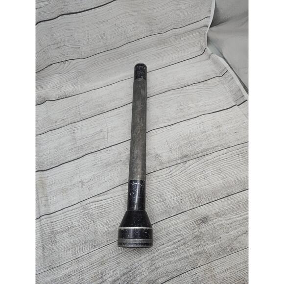 RARE Vintage 20-Inch KEL-LITE Police Baton Flashlight - FOR PARTS - Picture 1 of 14